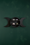 Estantería Triple Luna - fondo verde oscuro